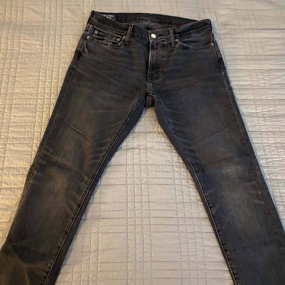 Abercrombie black super skinny jeans 30w-30L